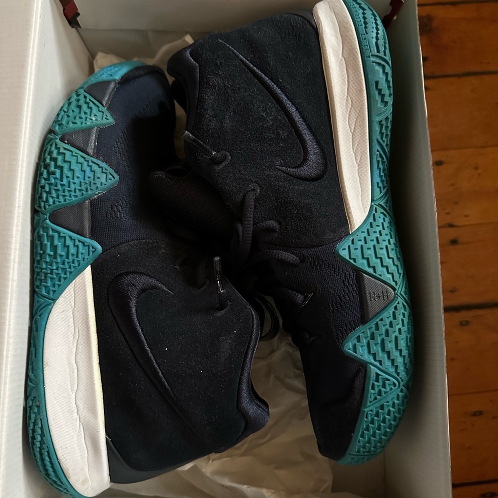 Kyrie 4 Nike